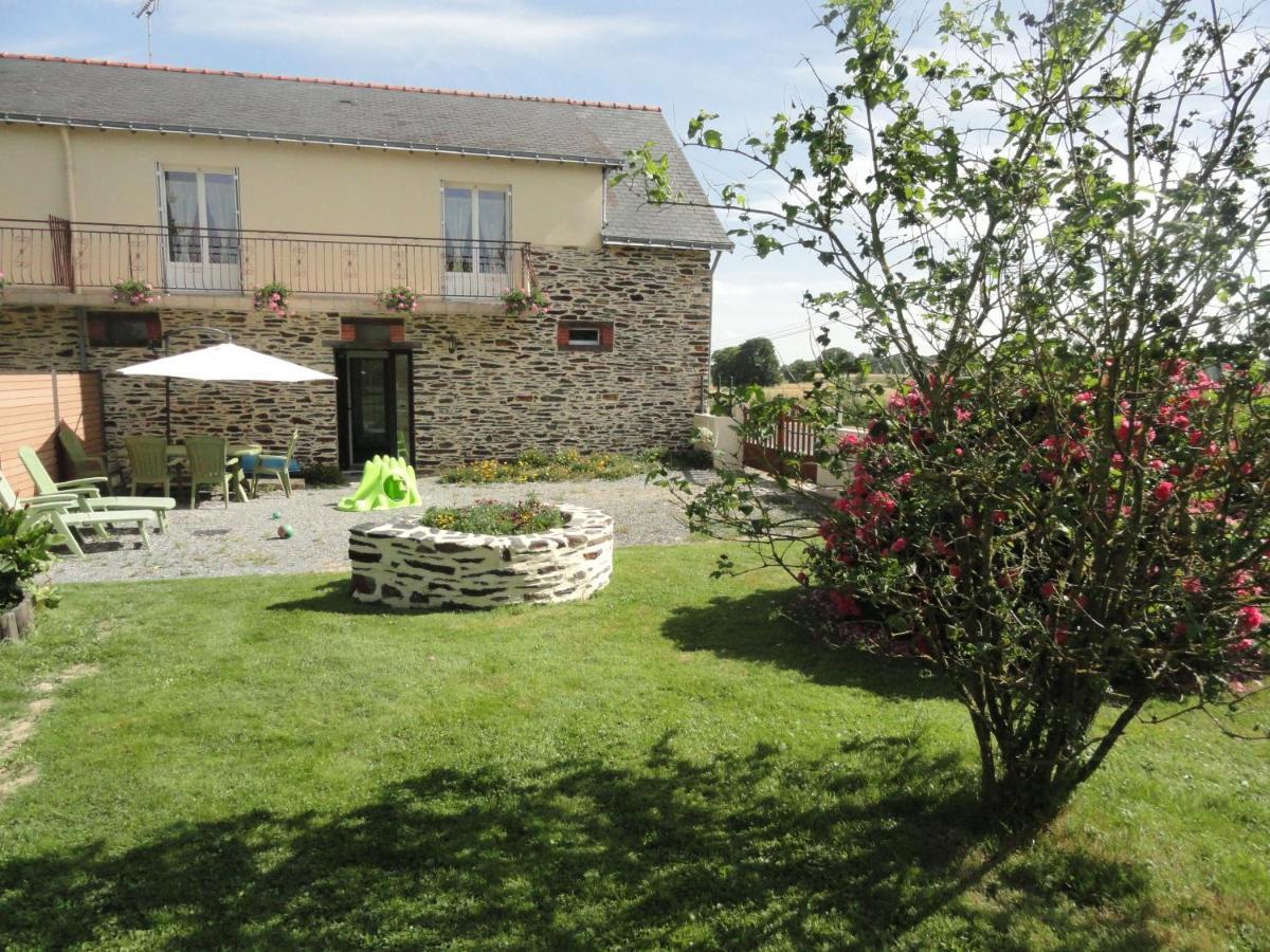 Gîte les blés dorés à 7 km de DERVAL. Conquereuil Extérieur photo